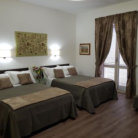 L'Insolita Reggia Caserta Eksteriør billede