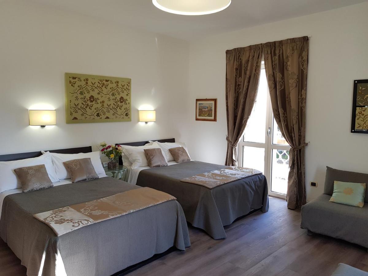 L'Insolita Reggia Caserta Eksteriør billede