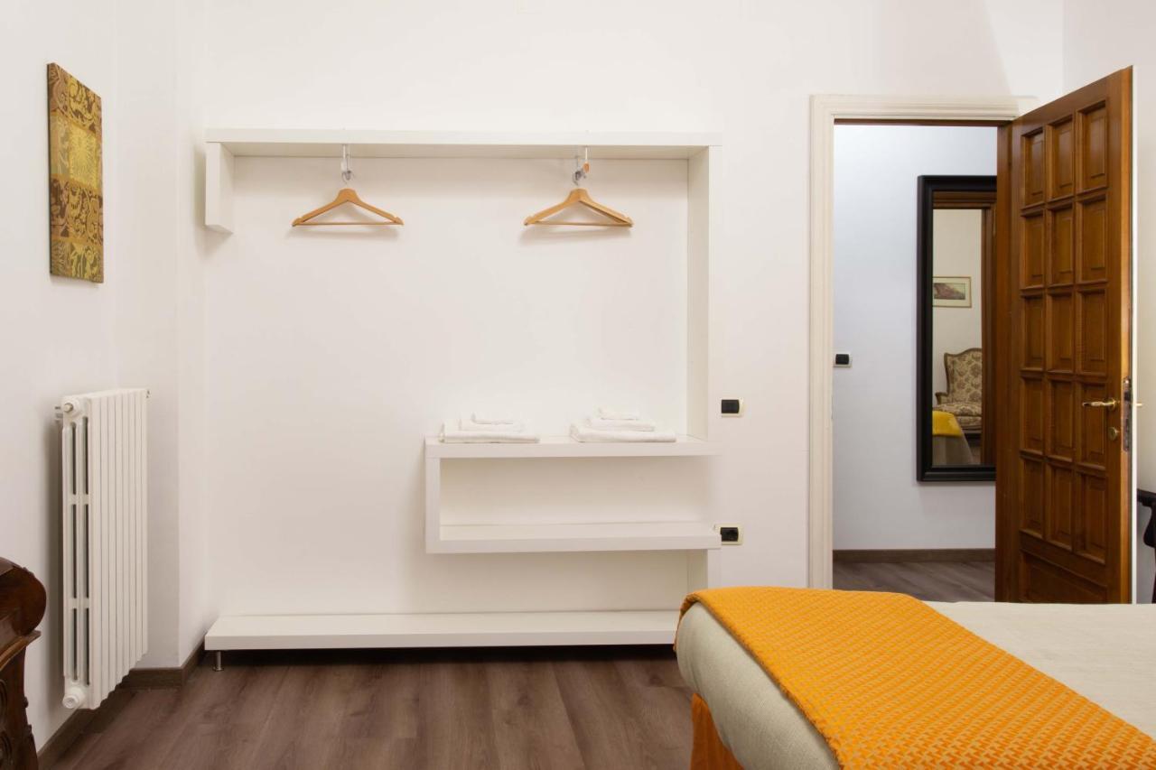L'Insolita Reggia Caserta Eksteriør billede
