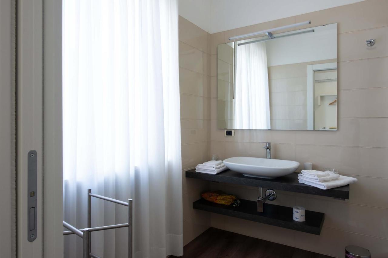 L'Insolita Reggia Caserta Eksteriør billede