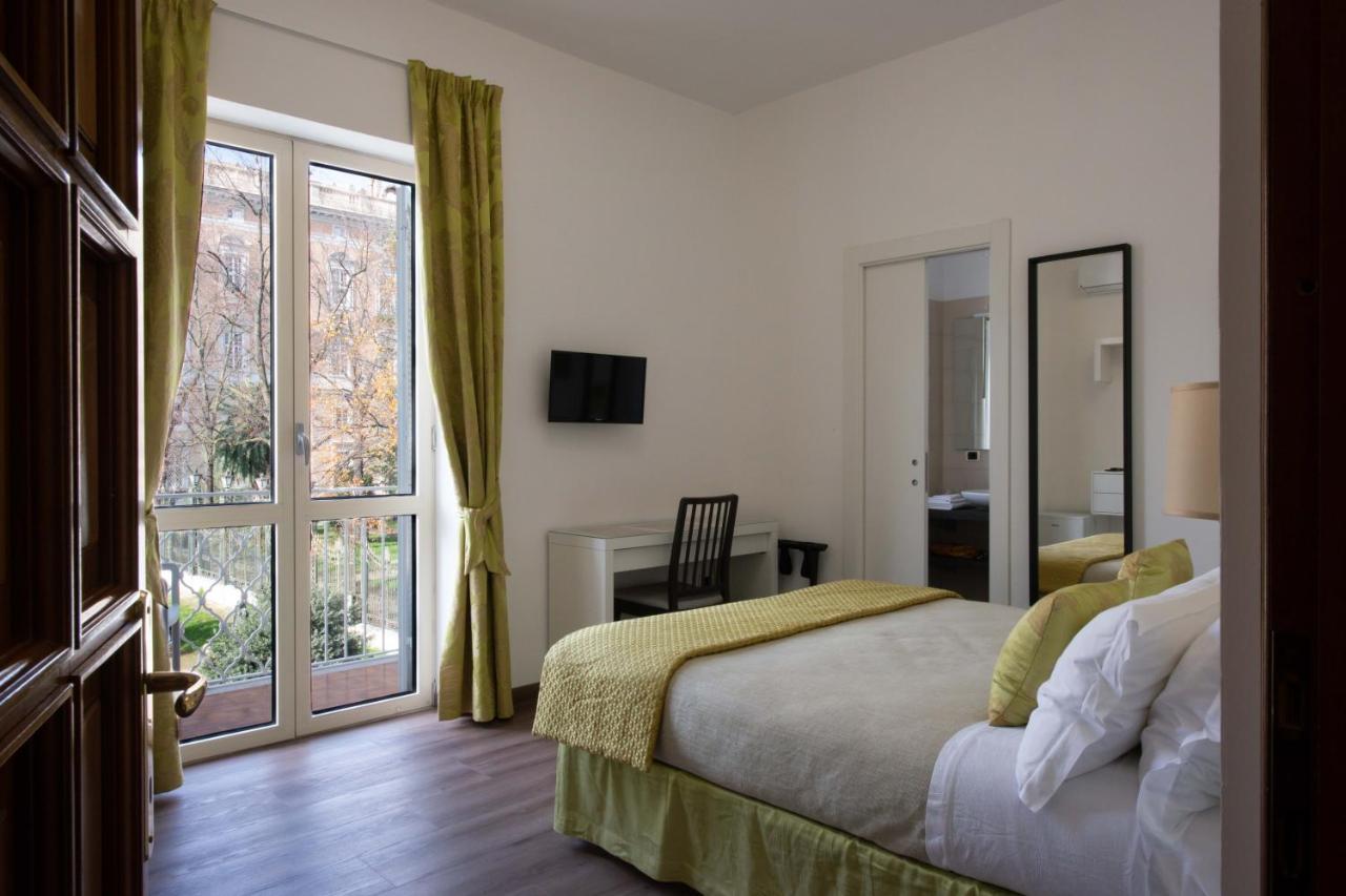 L'Insolita Reggia Caserta Eksteriør billede