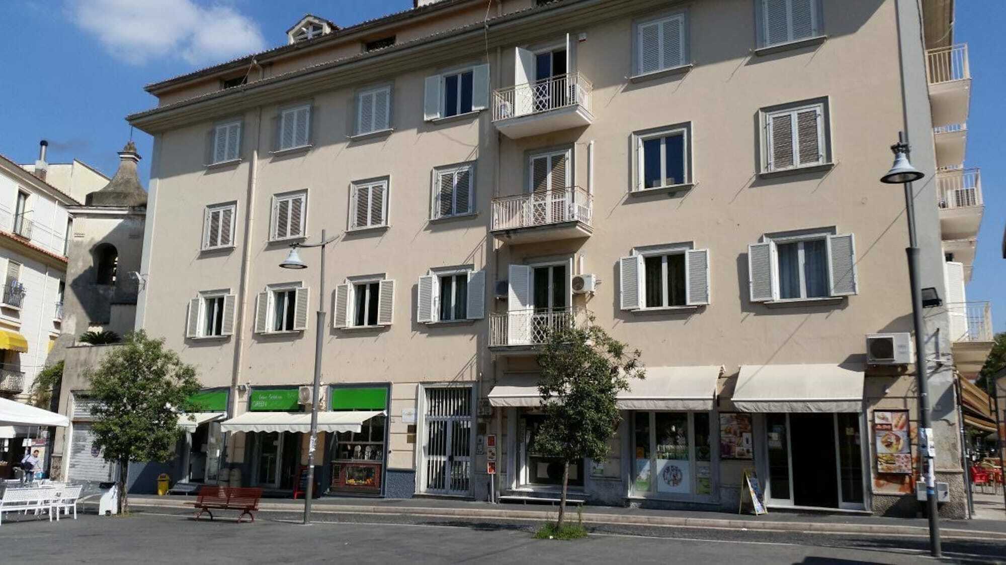 L'Insolita Reggia Caserta Eksteriør billede